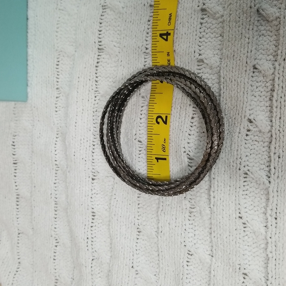 5/$25🌴Bangles Attached Set of 7 Textured Shinny Gun Metal Bracelets - Picture 3 of 4
